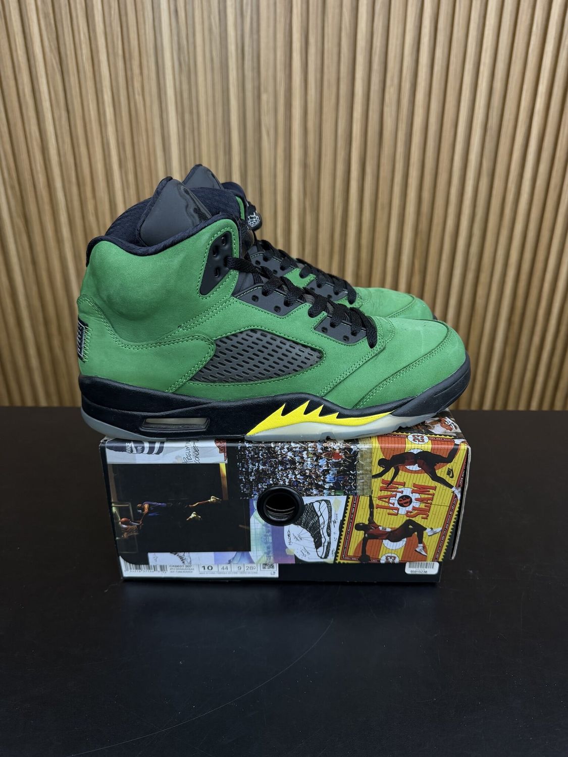 Jordan 5 Retro SE Oregon Size 10, PREOWNED