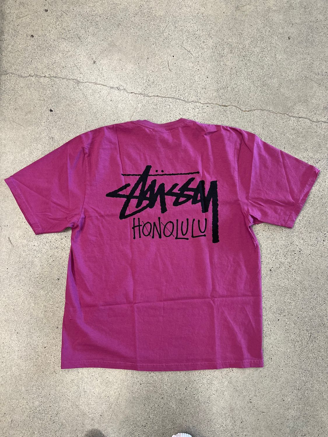 Stussy Chapter Tee Honolulu Berry Size XLarge, DS BRAND NEW