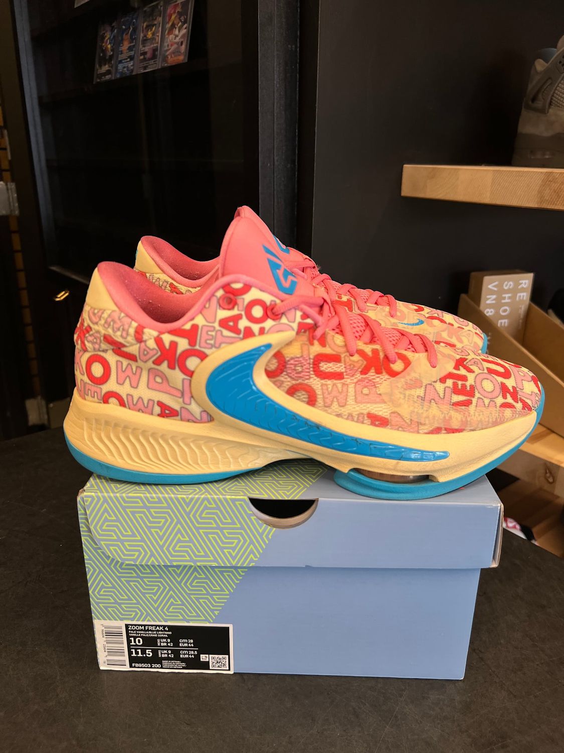 Nike Zoom Freak 4 Letter Bros Vanilla Lightning Size 10, PREOWNED*