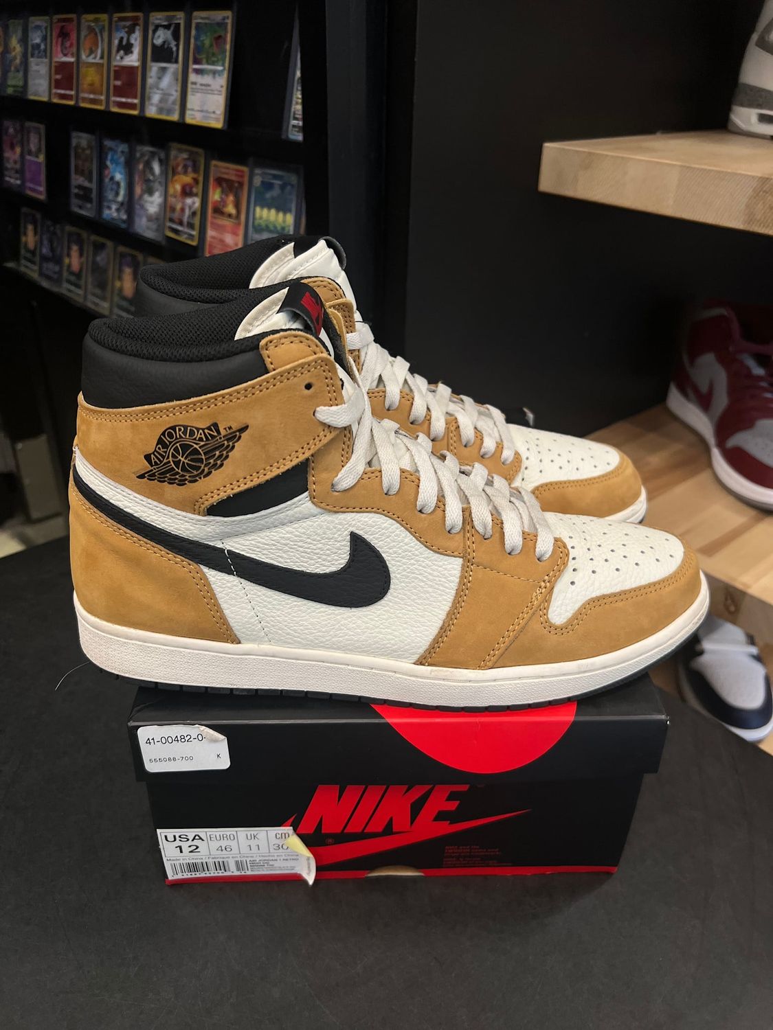 Jordan 1 Retro High Rookie of the Year Size 12, PREOWNED