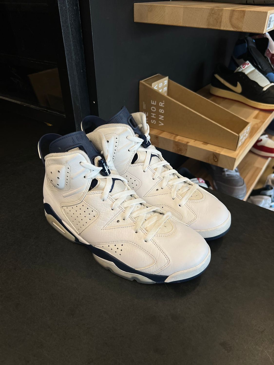 Jordan 6 Retro Midnight Navy (2022) Size 10.5, PREOWNED