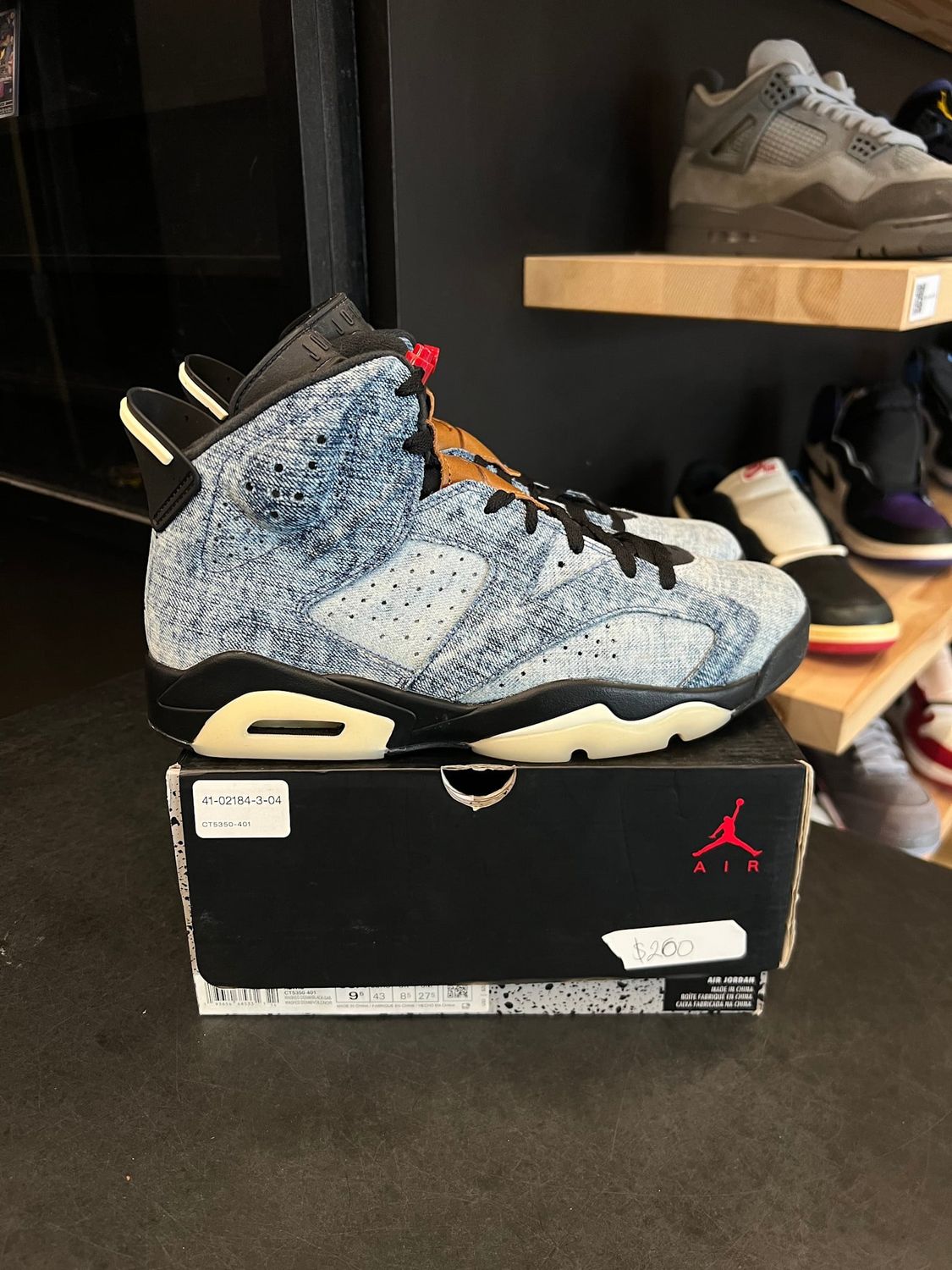 Jordan 6 Retro Washed Denim Size 9.5, PREOWNED*