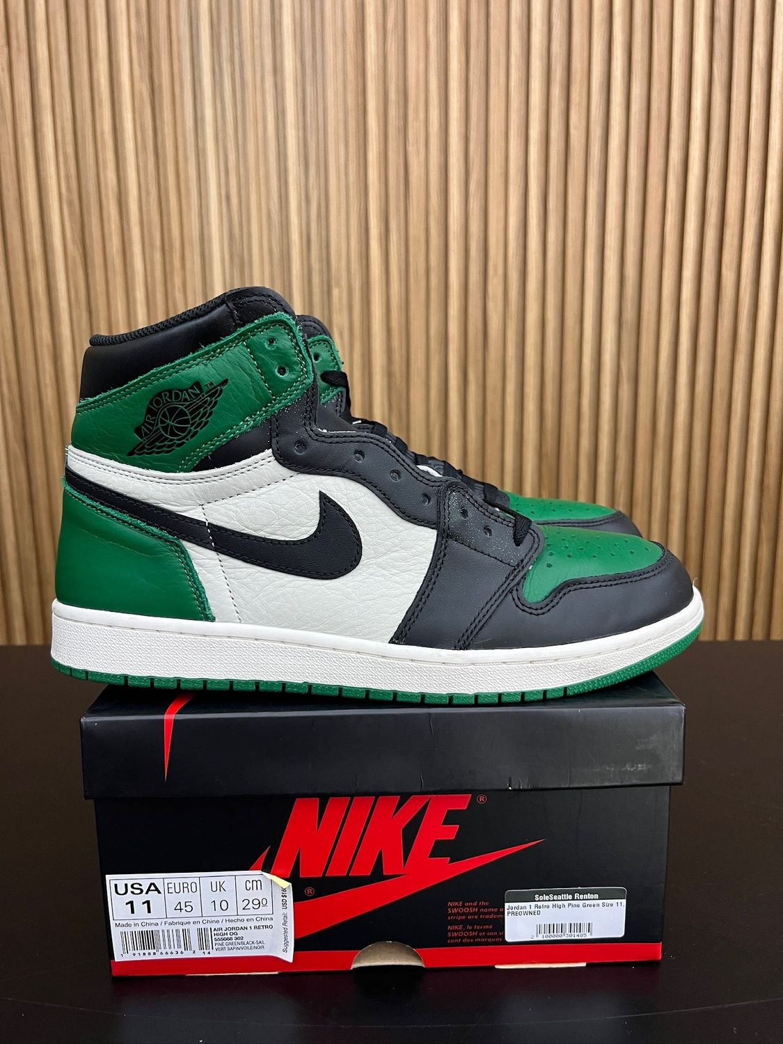 Jordan 1 Retro High Pine Green Size 11, PREOWNED