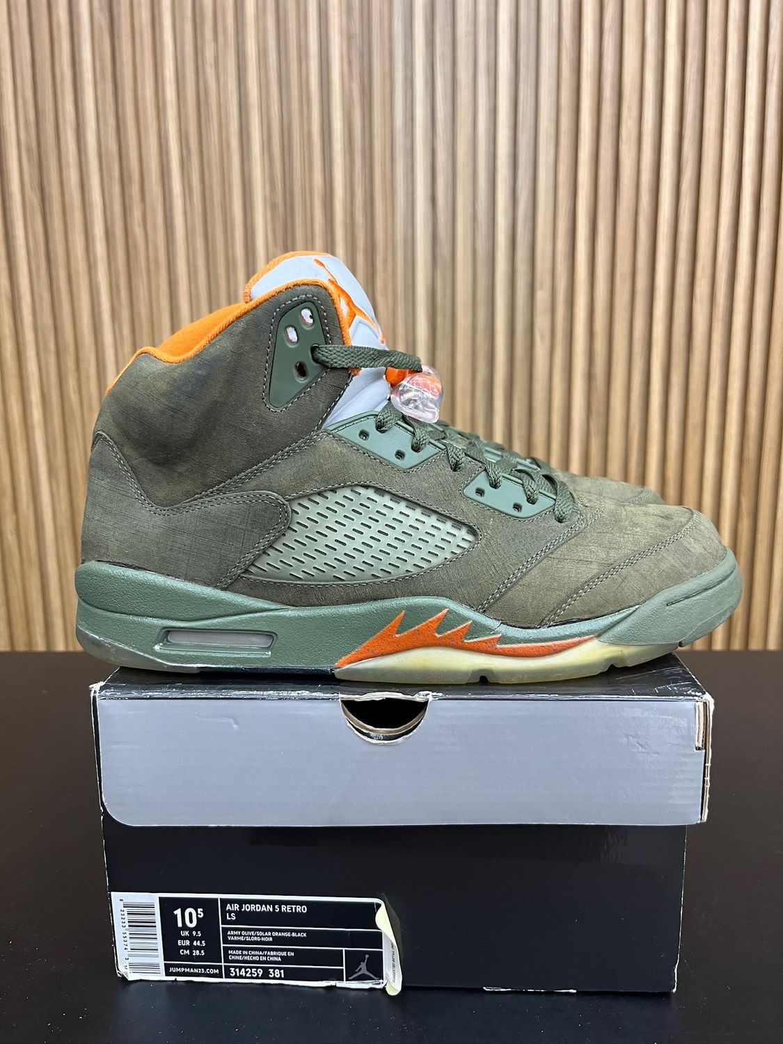 Jordan 5 Olive (2006) Size 10.5, PREOWNED*