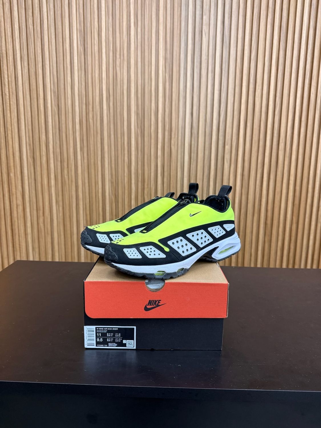 Nike Air Max Sunder Volt Black (Women's) Size 11W, PREOWNED*