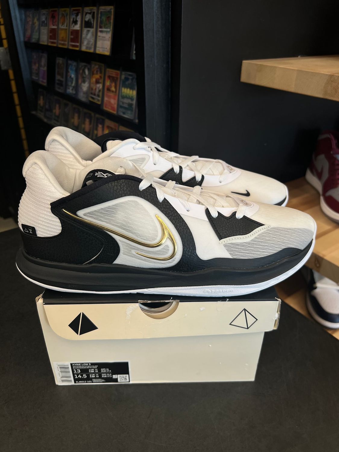 Nike Kyrie Low 5 White Gold Size 13, PREOWNED