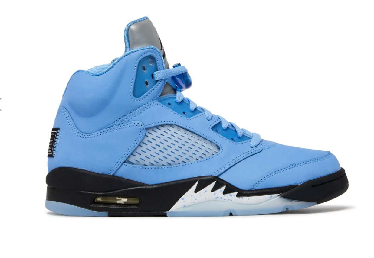 Jordan 5 Retro UNC University Blue Size 7, DS BRAND NEW*