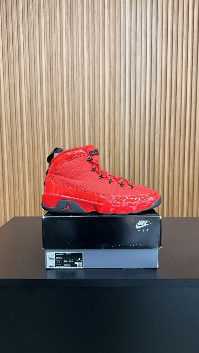 Jordan 9 Retro Chile Red Size 11, PREOWNED*