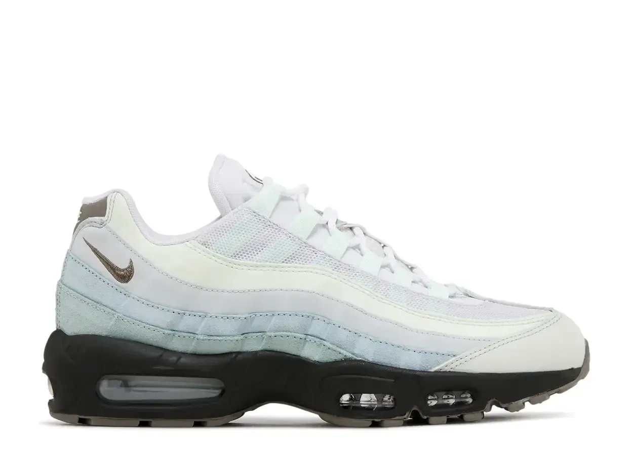 Nike Air Max 95 Sequoia Dusty Sage Size 10, DS BRAND NEW DAMAGED BOX