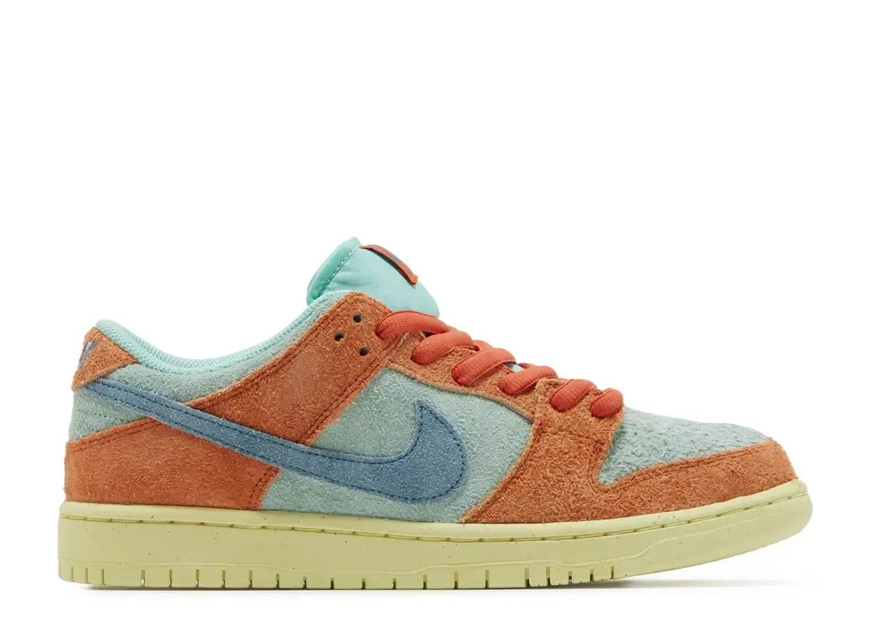 Nike SB Dunk Low Orange Emerald Rise Size 11.5, DS BRAND NEW*