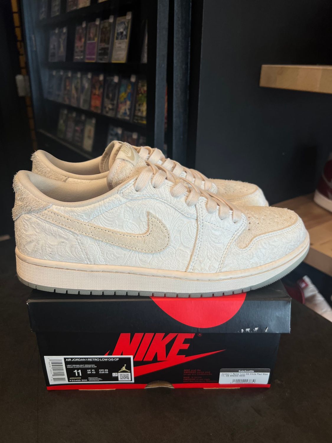 Jordan 1 Retro Low OG Chris Paul Size 11, PREOWNED*