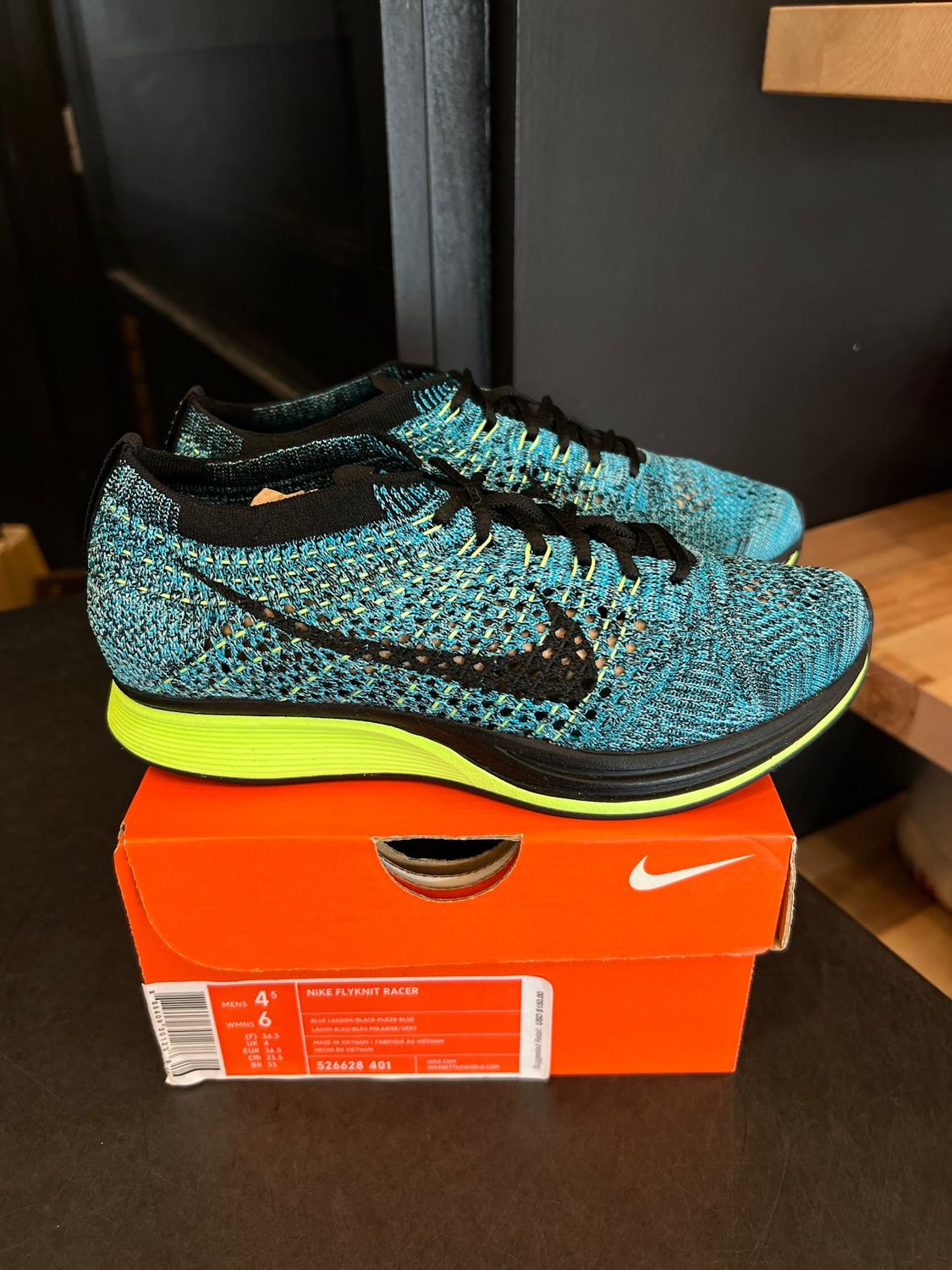 Nike Flyknit Racer Blue Gecko Size 4.5, PREOWNED