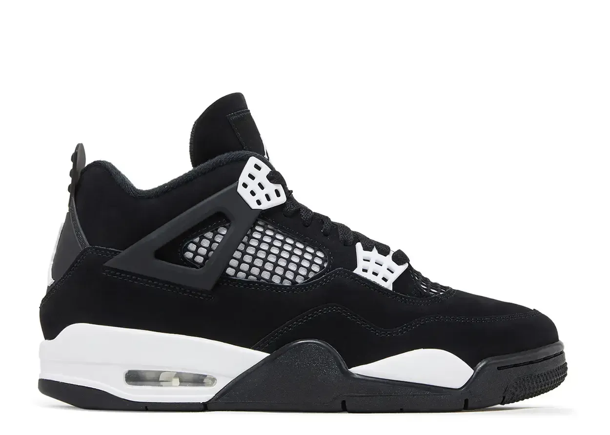 Jordan 4 Retro White Thunder Size 9.5, DS BRAND NEW*
