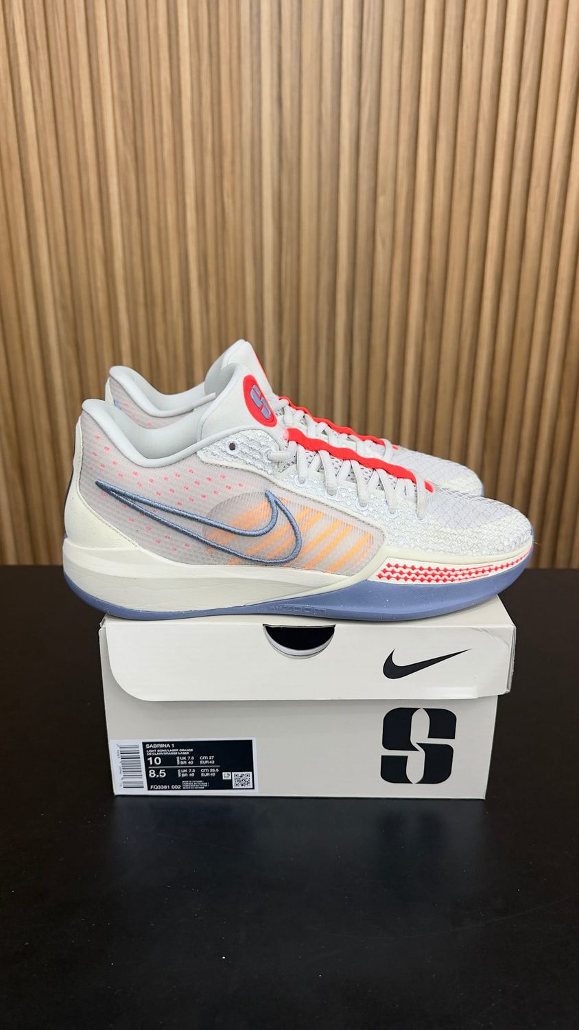 Nike Sabrina 1 Grounded (Women's) Size 10W, PREOWNED