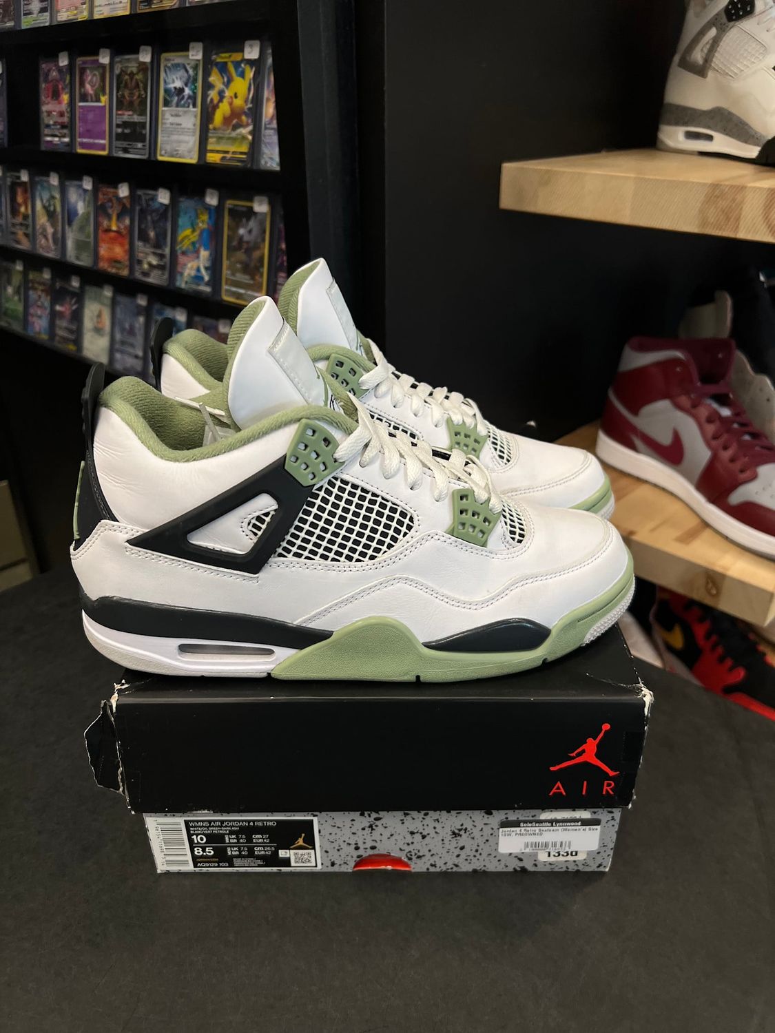 Jordan 4 Retro Seafoam (Women's) Size 10W, PREOWNED*