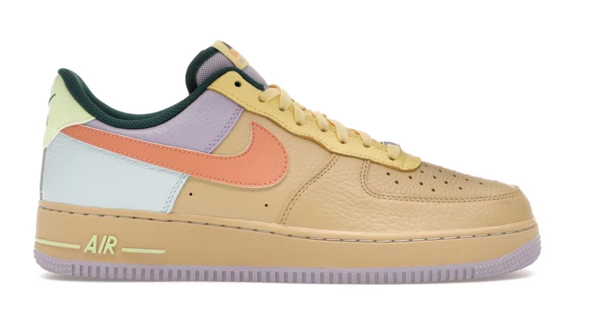 Nike Air Force 1 Low '07 Sesame Hydrangeas Soft Yellow Apricot Agate Size 9, DS BRAND NEW DAMAGE BOX*