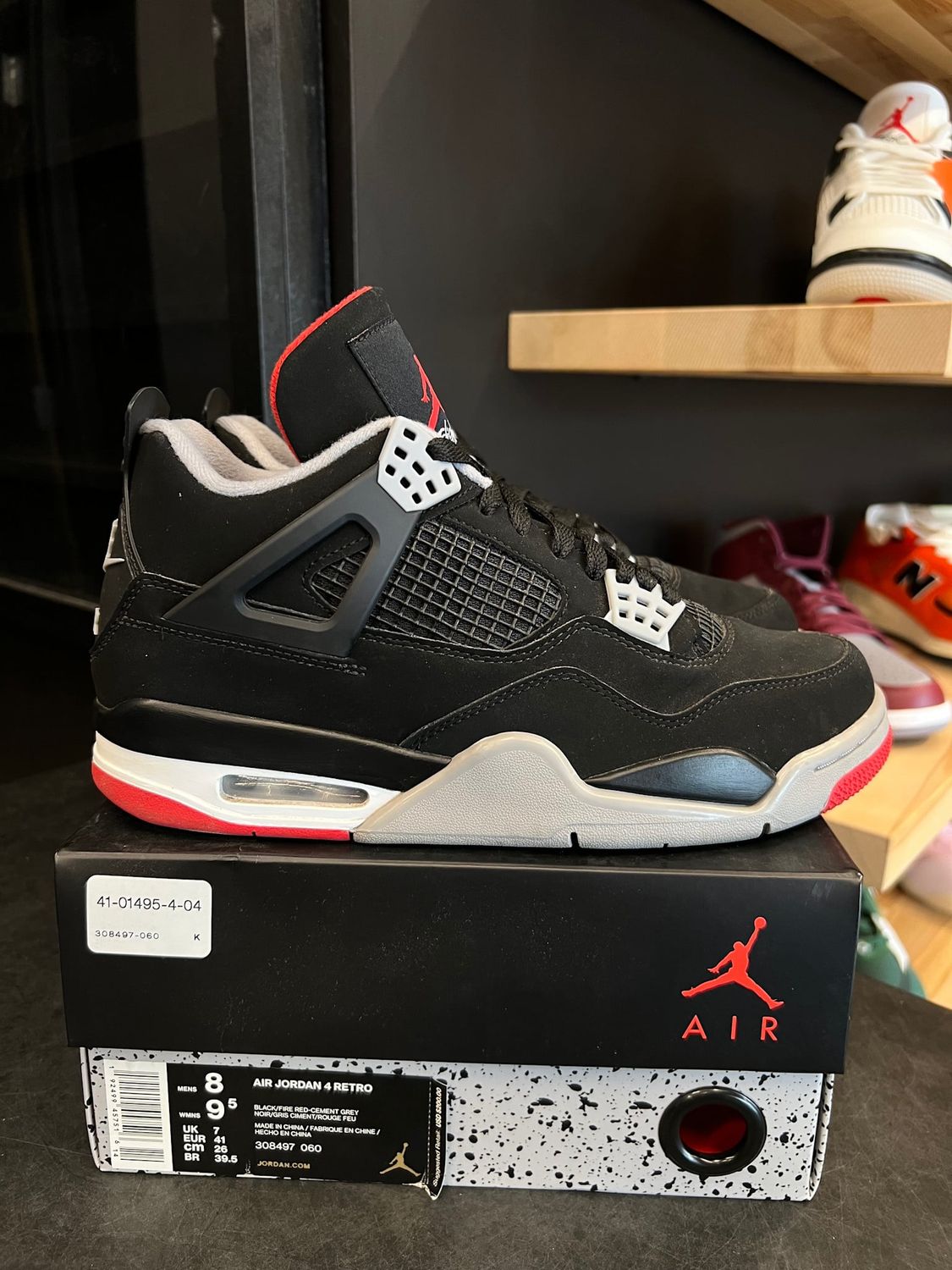 Jordan 4 Retro Bred (2019) Size 8, PREOWNED*