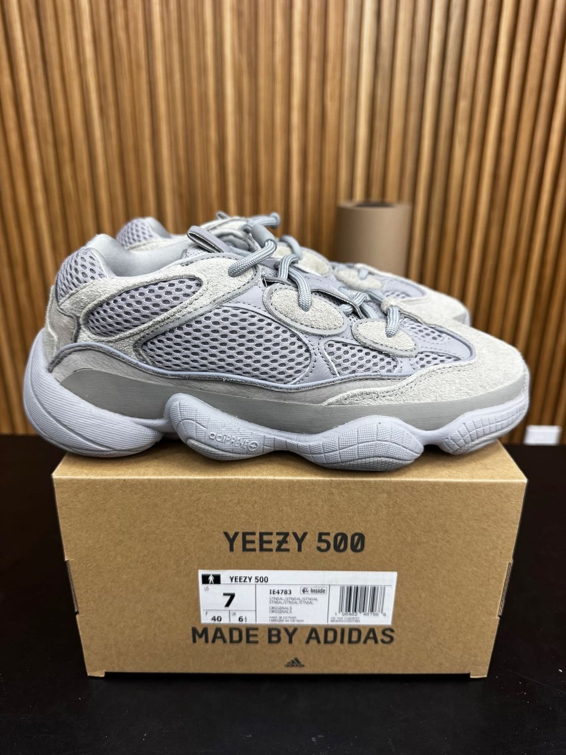 adidas Yeezy 500 Stone Salt Size 7, PREOWNED*