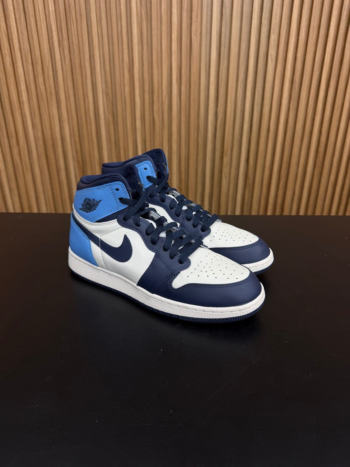 Jordan 1 Retro High Obsidian (GS) Size 7, PREOWNED NO BOX