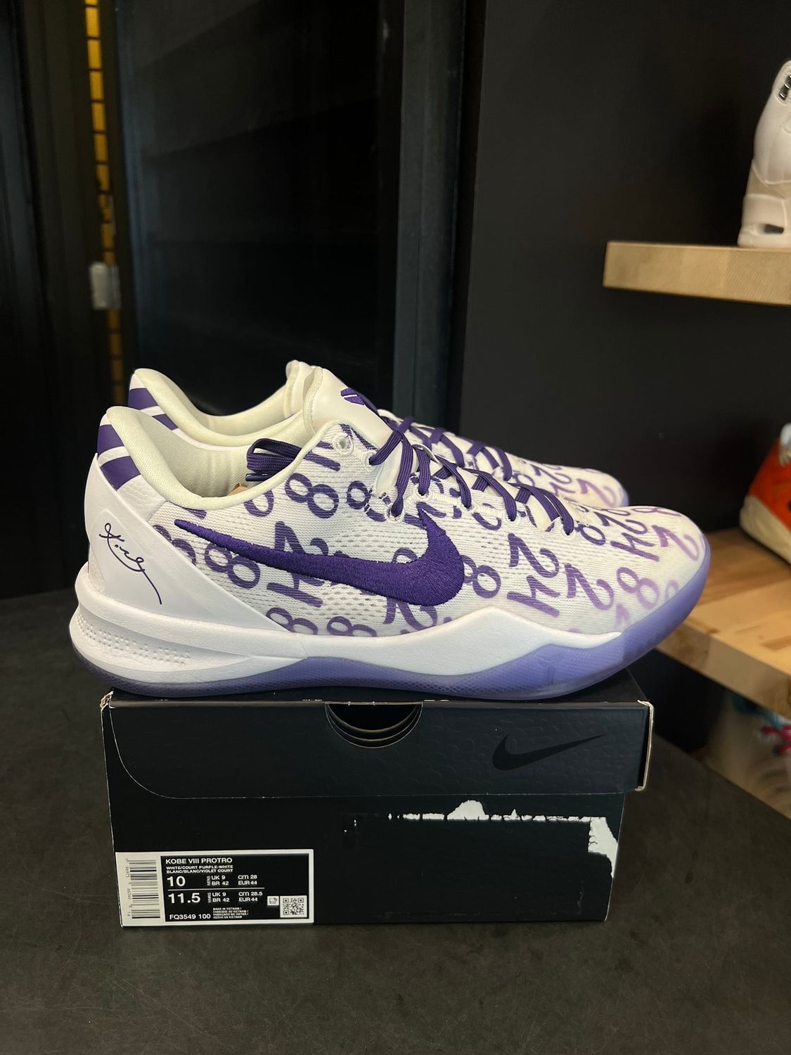 Nike Kobe 8 Protro Court Purple Size 10, PREOWNED