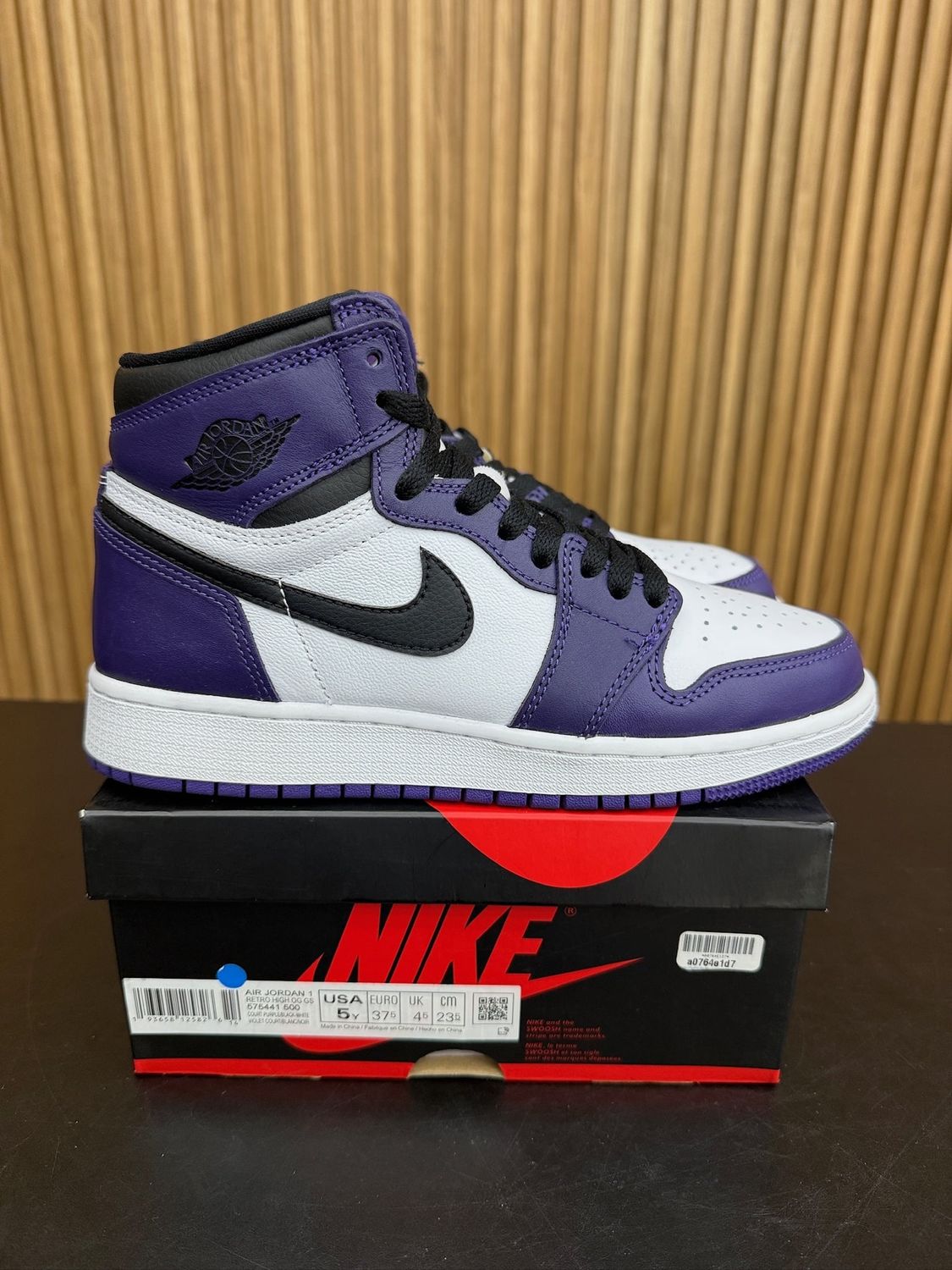Jordan 1 Retro High Court Purple White (GS) Size 5, PREOWNED*
