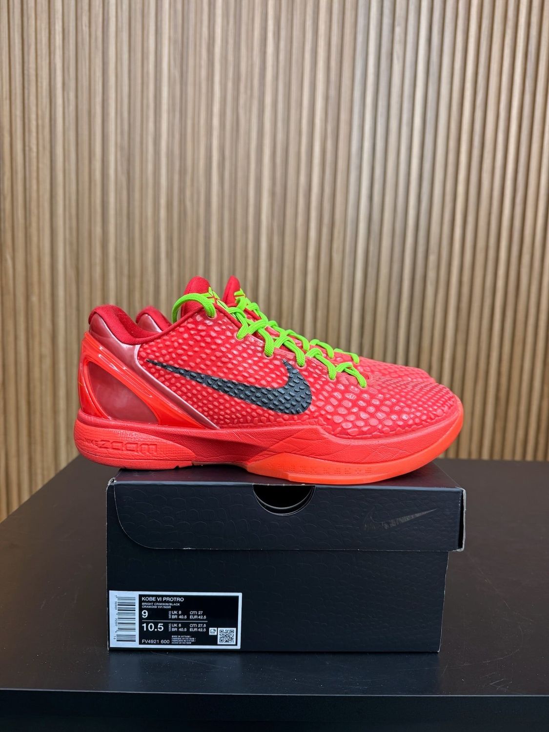 Nike Kobe 6 Protro Reverse Grinch Size 9, PREOWNED*