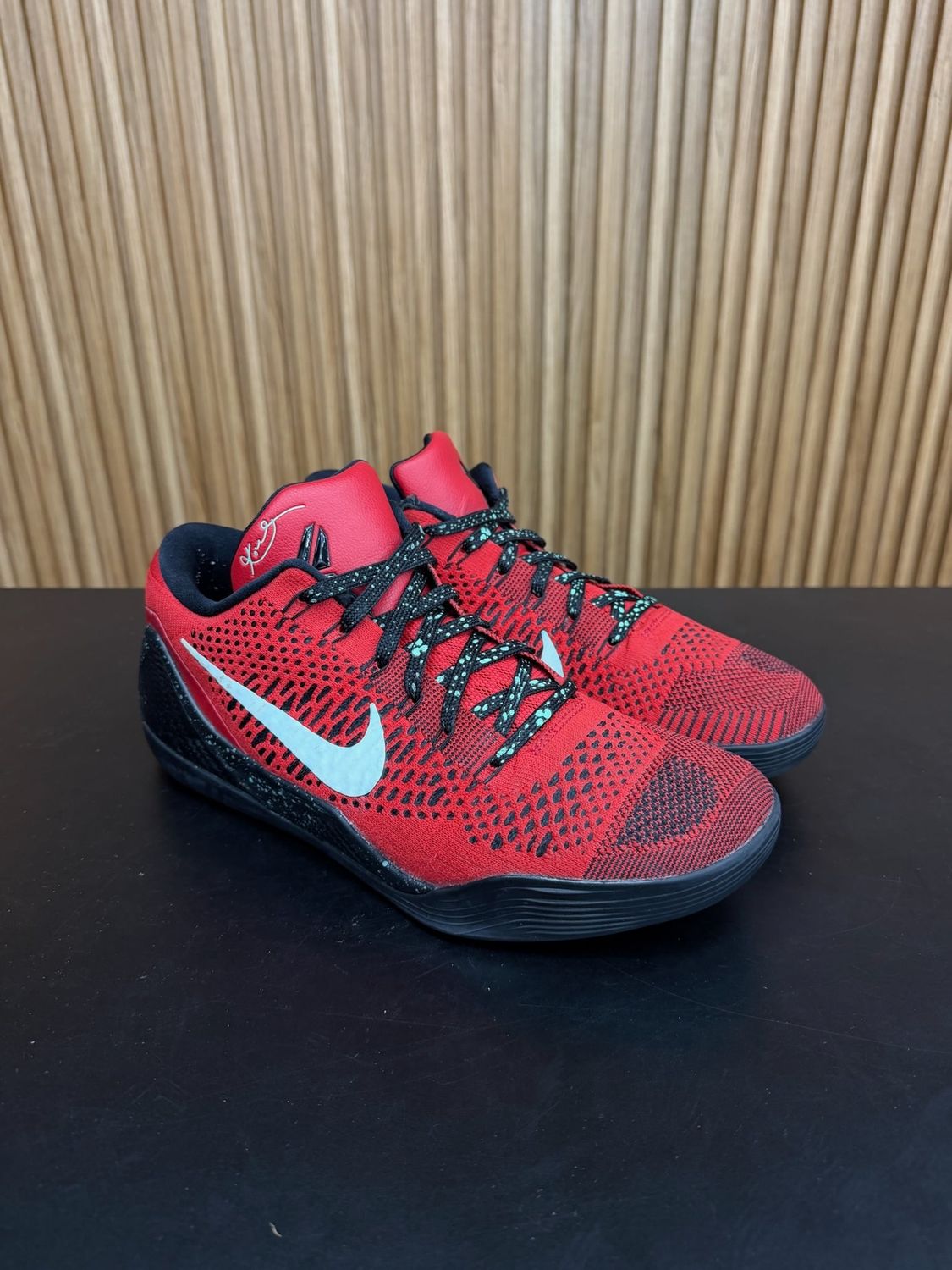Nike Kobe 9 Elite Low University Red Size 10, PREOWNED NO BOX*