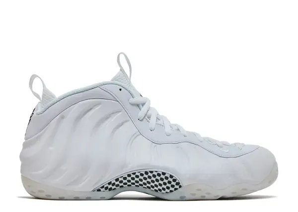 Nike Air Foamposite One Triple White Size 8.5, DS BRAND NEW NO TOP LID