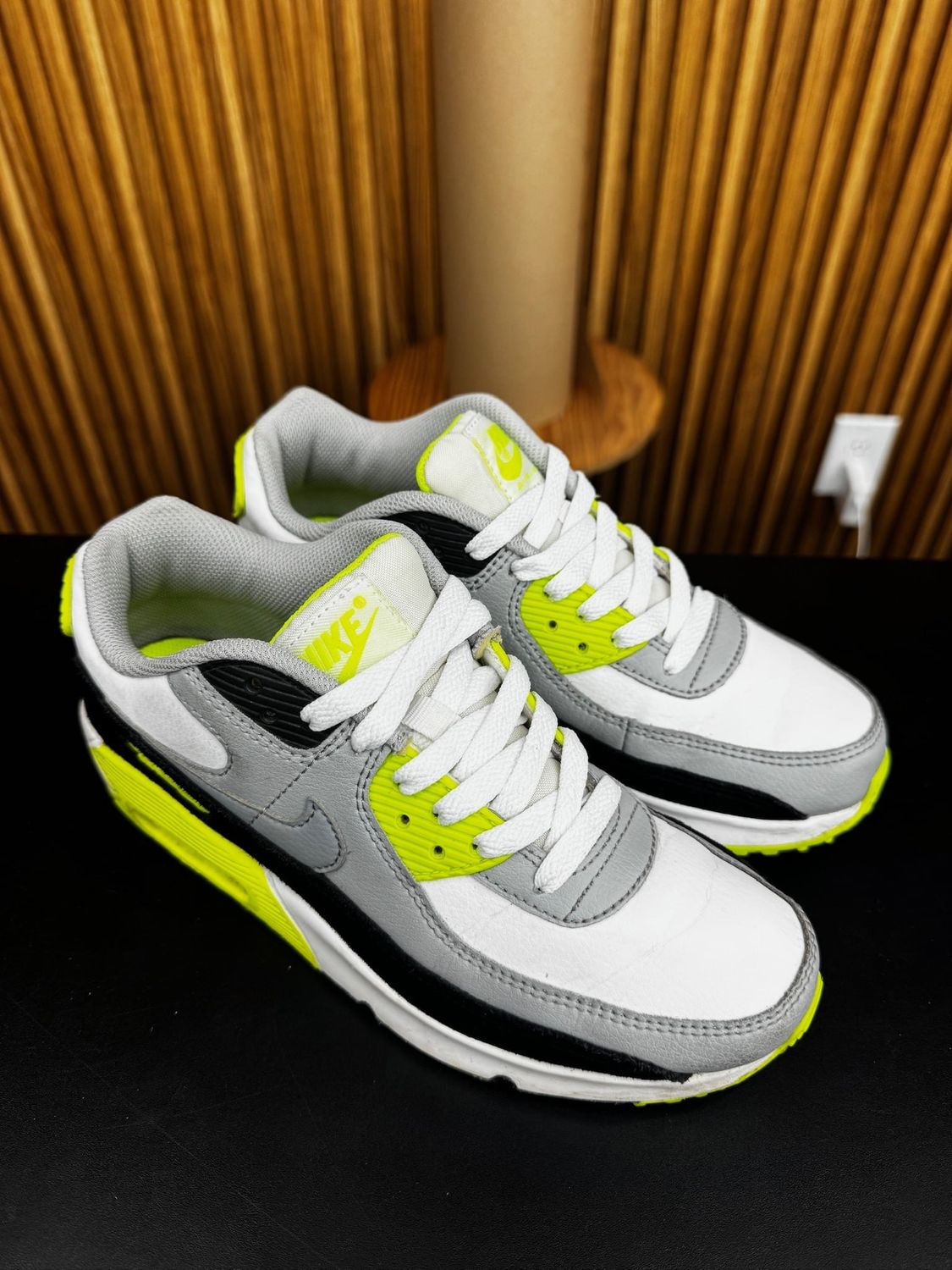 Nike Air Max 90 OG Volt (2020) (GS) Size 5Y, PREOWNED NO BOX*