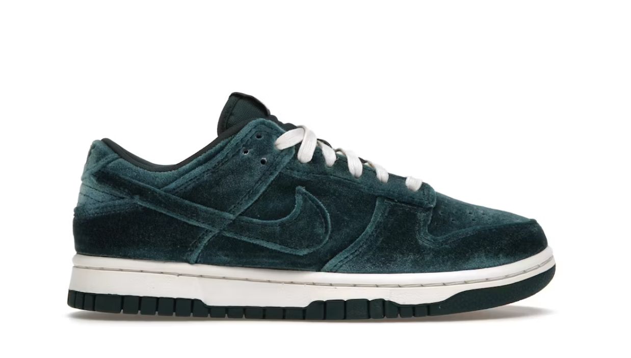 Nike Dunk Low Velvet Teal (Women's) Size 8.5W, DS BRAND NEW*