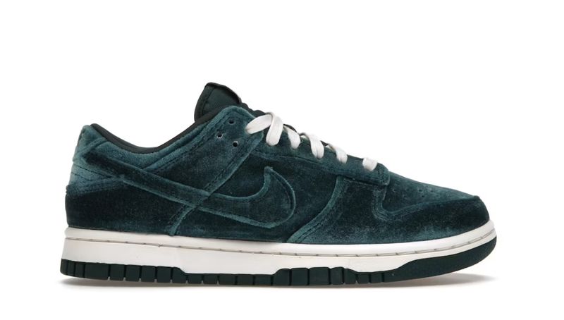 Nike Dunk Low Velvet Teal (Women's) Size 8.5W, DS BRAND NEW*