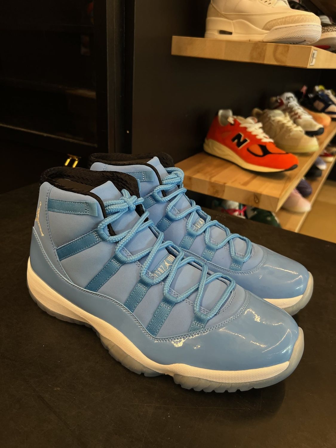 Jordan 11 Retro Pantone Size 12, DS BRAND NEW NO BOX
