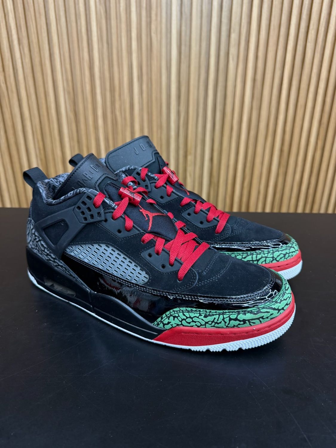Jordan Spizike Low Black Classic Green White Varsity Red Size 13, PREOWNED NO BOX*