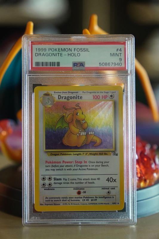 1999 Pokémon Fossil Dragonite Holo #4 PSA 9