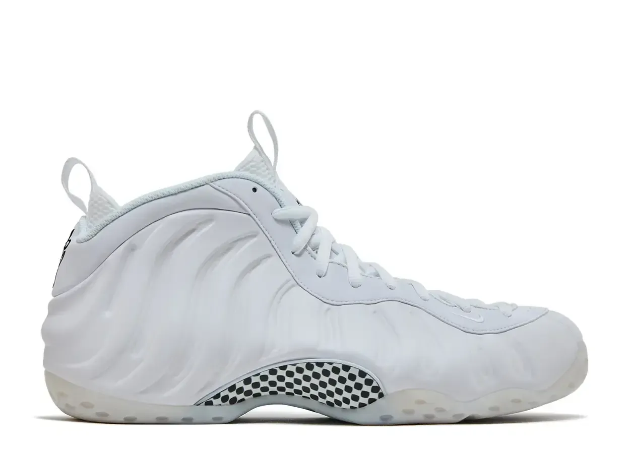 Nike Air Foamposite One Triple White Size 11, DS BRAND NEW YELLOWING*