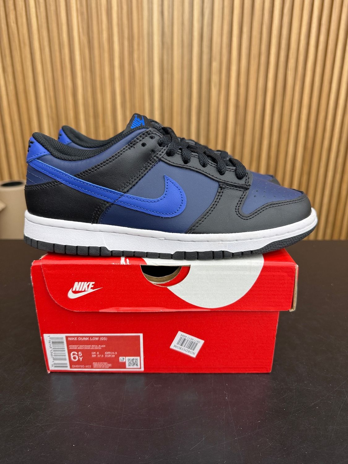 Nike Dunk Low Midnight Navy (GS) Size 6.5, PREOWNED