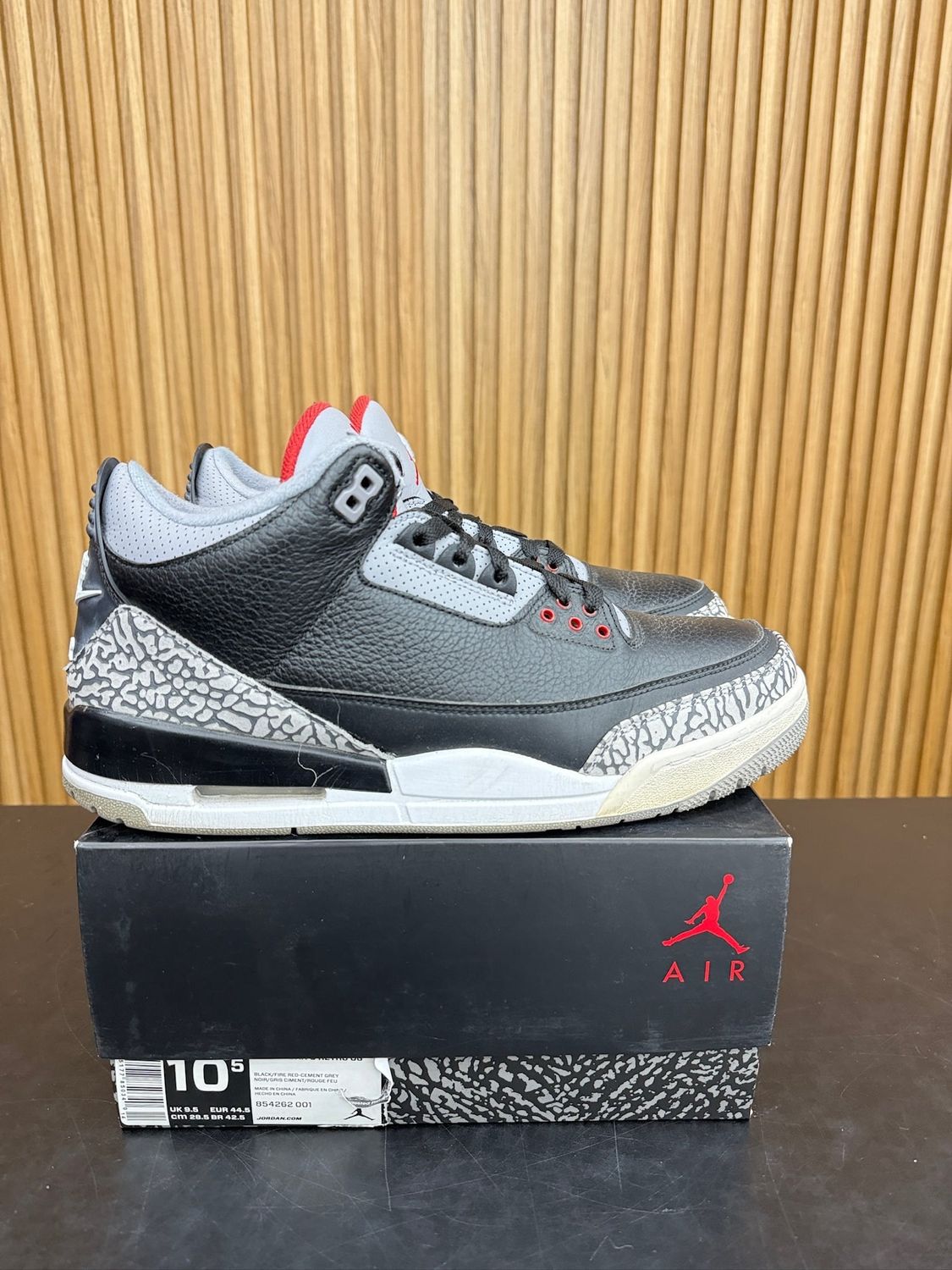 Jordan 3 Retro Black Cement (2018) Size 10.5, PREOWNED*