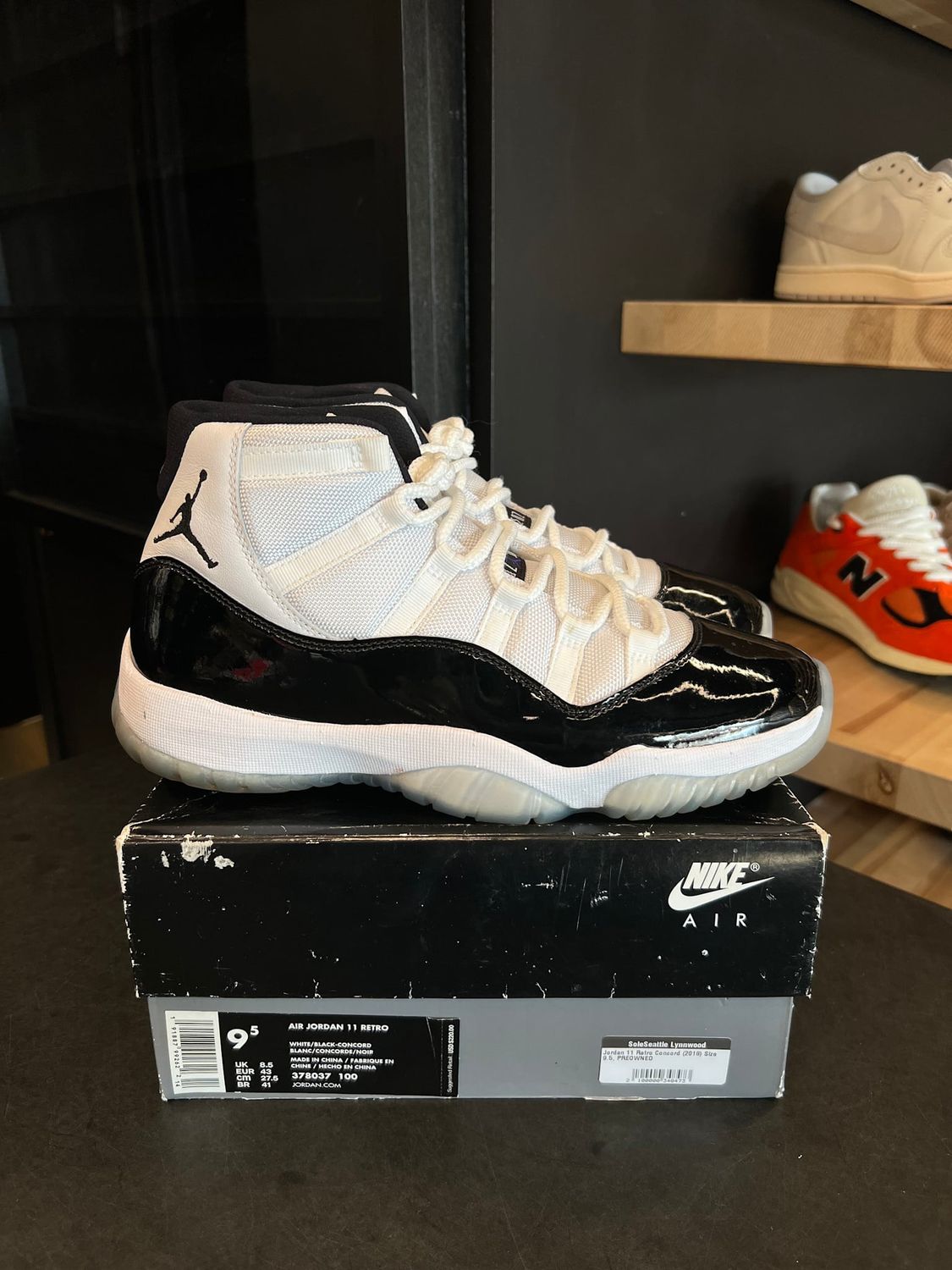 Jordan 11 Retro Concord (2018) Size 9.5, PREOWNED