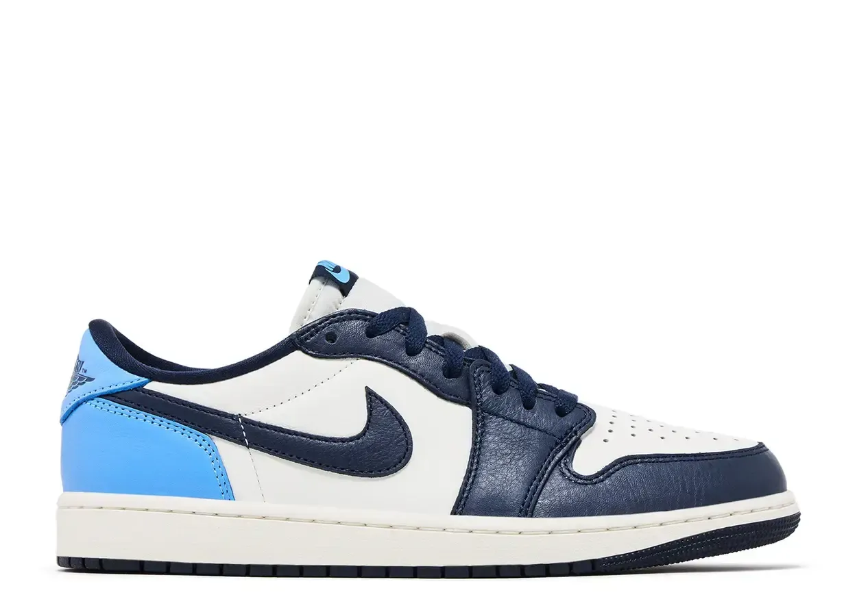 Jordan 1 Low OG Obsidian UNC Size 11, DS BRAND NEW*