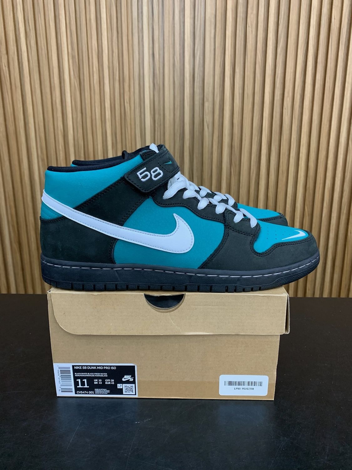 Nike SB Dunk Mid Griffey Size 11, PREOWNED