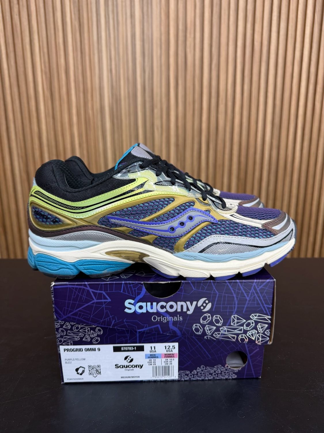 Saucony ProGrid Omni 9 Crystal Cave Size 11, PREOWNED