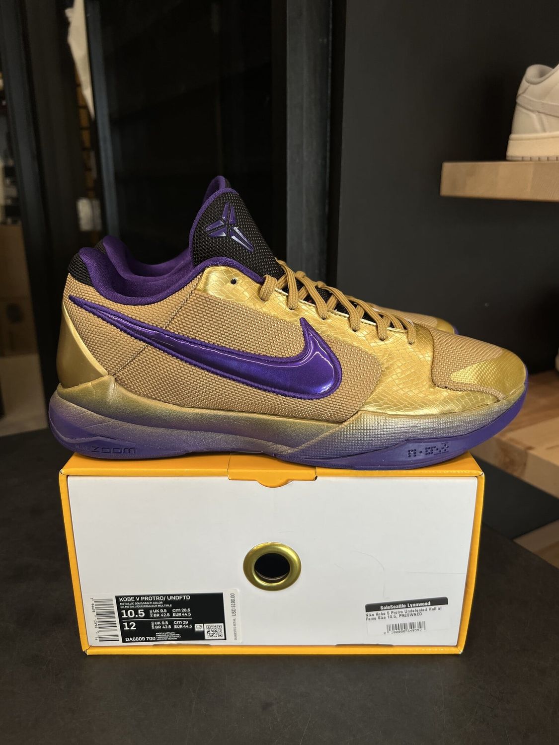 Nike Kobe 5 Protro Undefeated Hall of Fame Size 10.5, PREOWNED