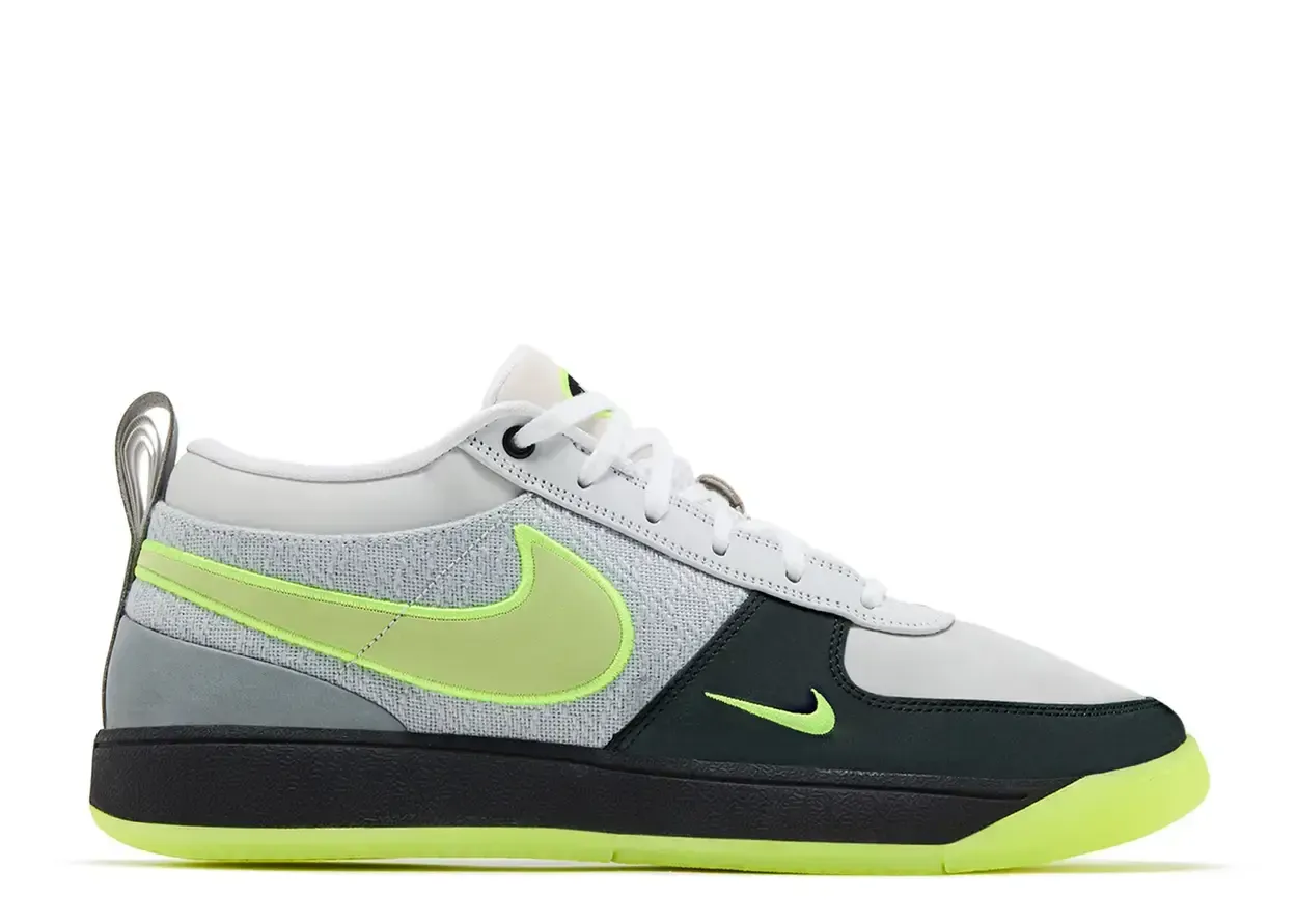 Nike Book 1 Neon 95 Size 11, DS BRAND NEW*