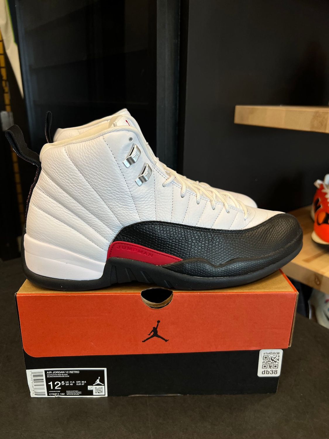 Jordan 12 Retro Taxi Flip Size 12.5, PREOWNED*