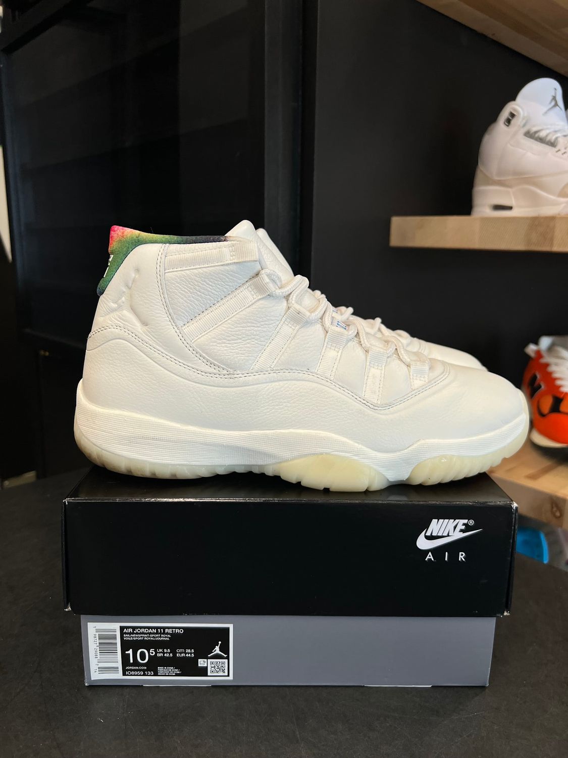 Jordan 11 Retro 285 Size 10.5, PREOWNED*