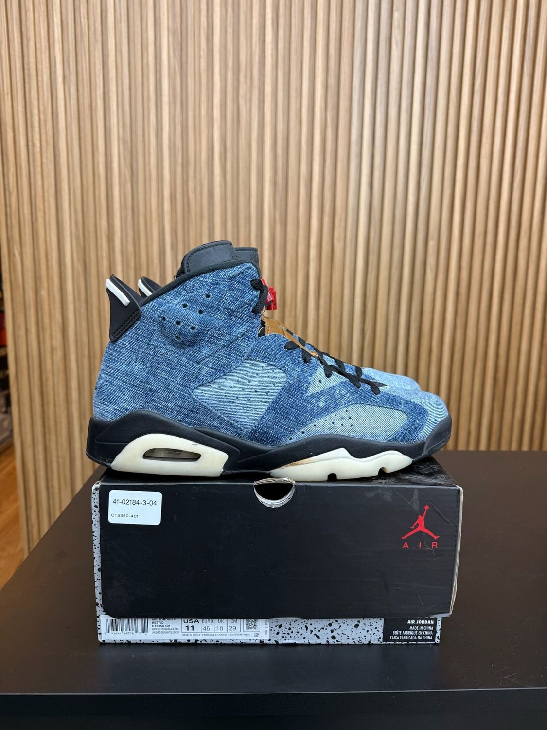 Jordan 6 Retro Washed Denim  Size 11, PREOWNED*