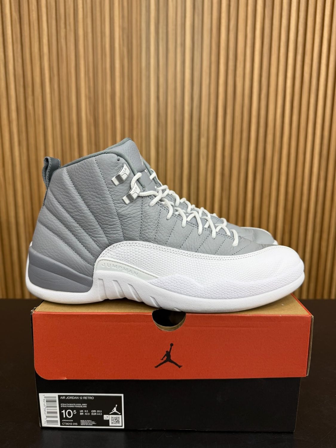 Jordan 12 Retro Stealth Size 10.5, PREOWNED