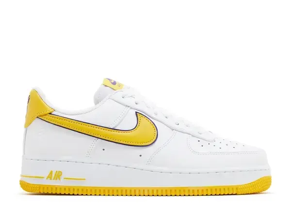Nike Air Force 1 Low Retro QS Kobe Bryant Lakers Home Size 11, DS BRAND NEW DAMAGED BOX