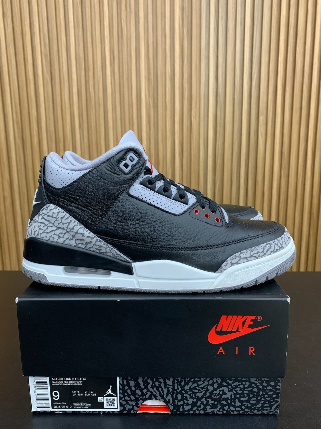 Jordan 3 Retro OG Black Cement (2024) Size 9, PREOWNED