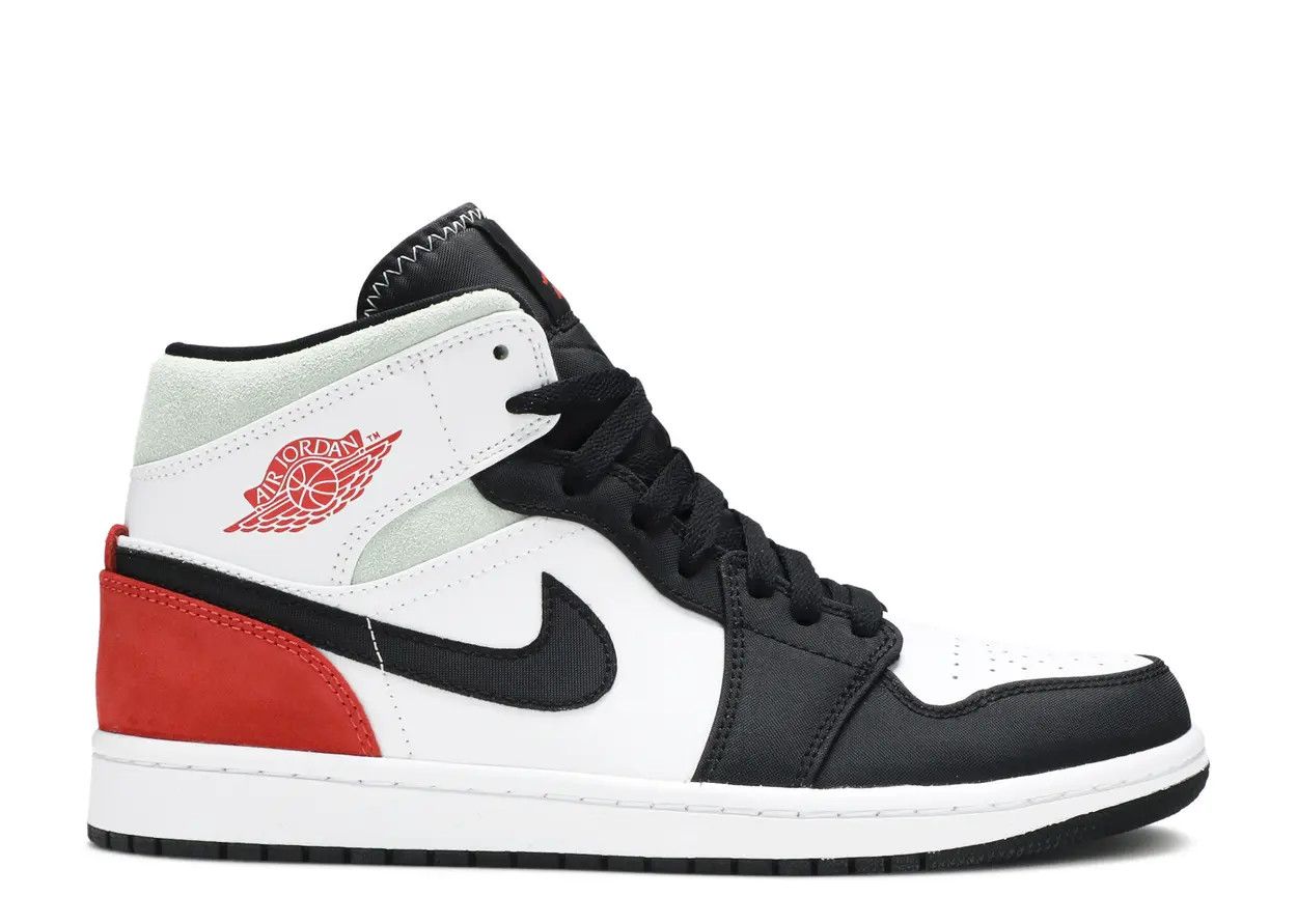 Jordan 1 Mid SE Red Black Toe Size 11, DS BRAND NEW*